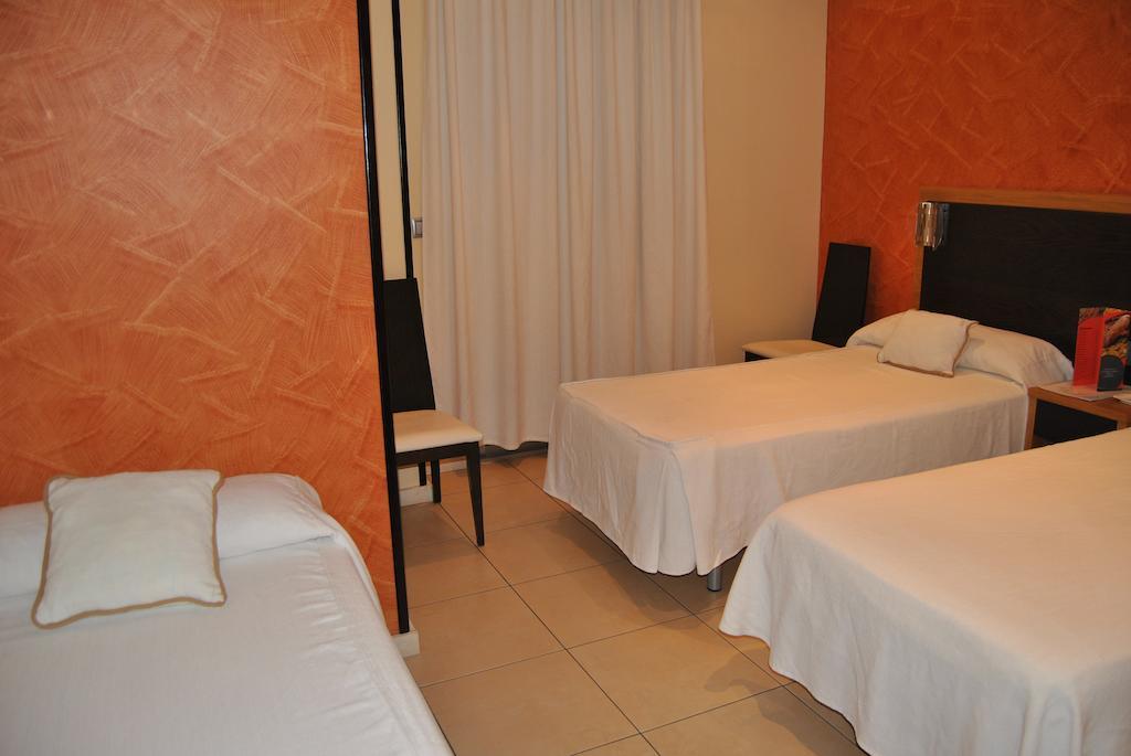 Fuente De La Magdalena Hotell Santa Amalia Rom bilde